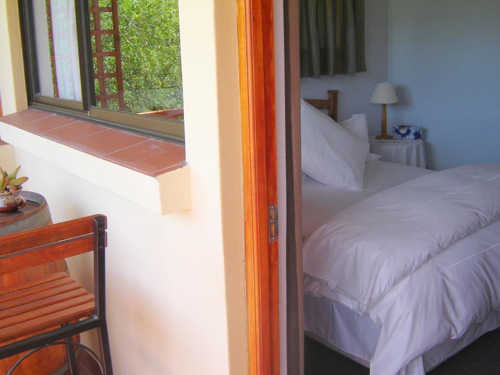 Cedar Lodge Guest House Робертсон Екстериор снимка
